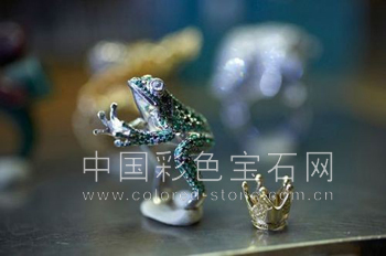 中国彩色宝石网、童趣中的奢华 萧邦动物系列珠宝
